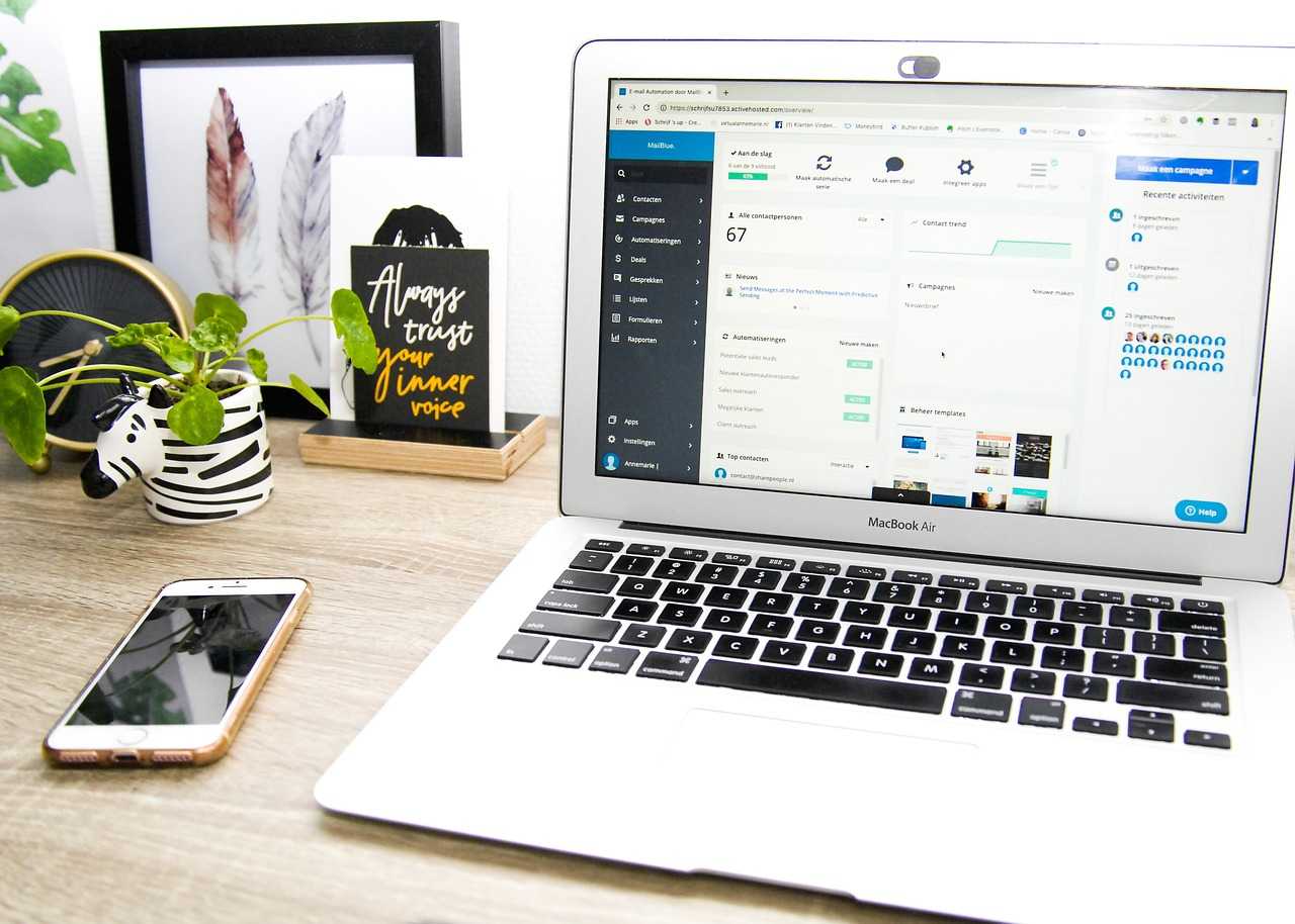 laptop, smartphone, desk, cellphone, mobile phone, digital device, mobile device, technology